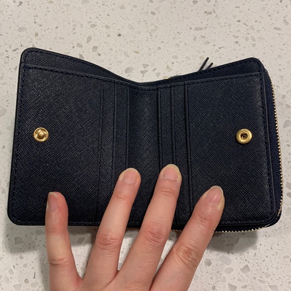 TORY BURCH Authentic Navy Blue Robinson Leather Bi-fold Wallet New With Tag - Picture 8 of 12